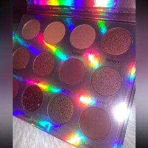 NEW! The Beauty Crop Dawngazing Eyeshadow Palette